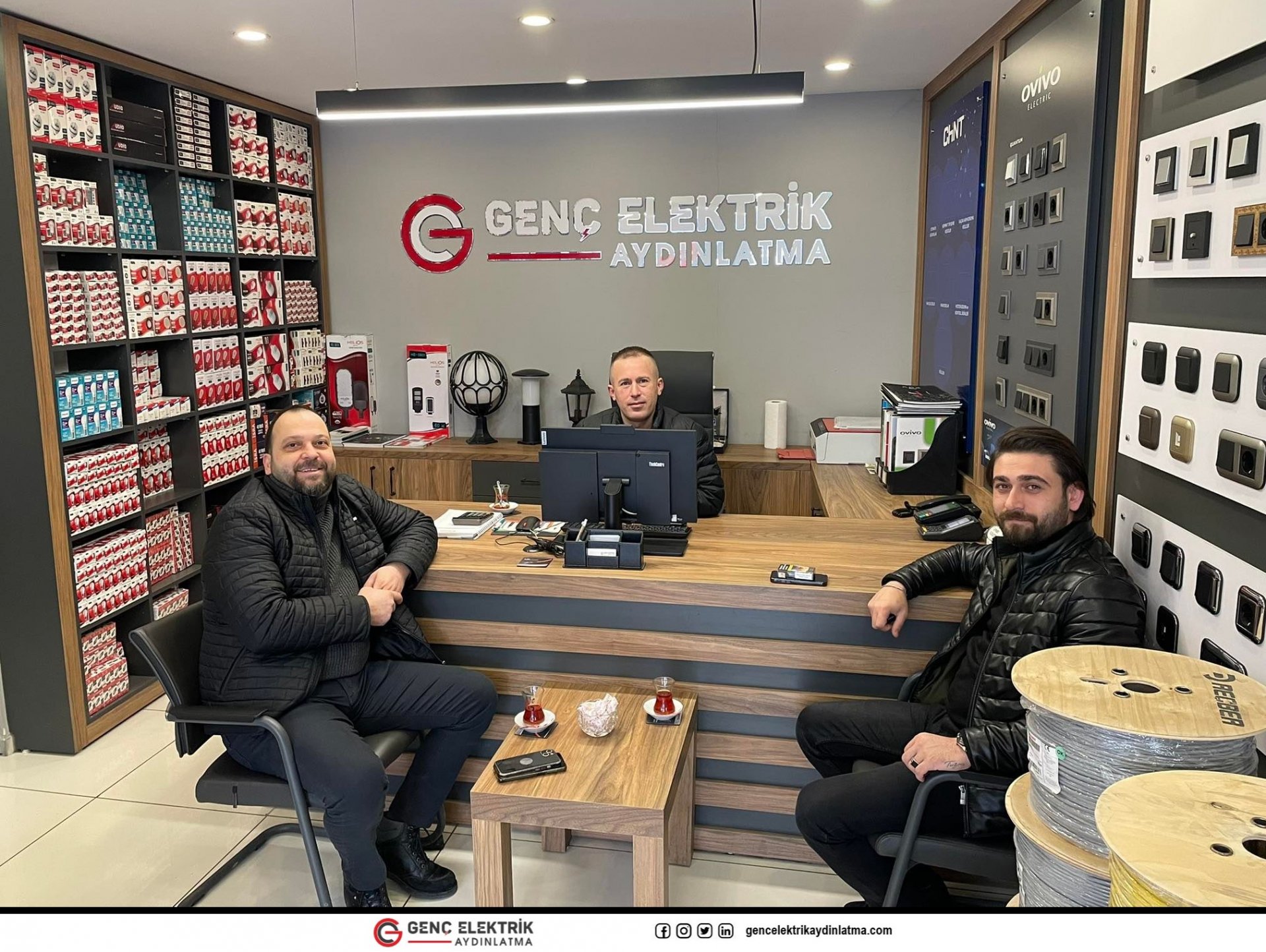 CHINT Elektrik Bayiler Müdürü Tolga Bey ve Karadeniz bölge müdürü Mesut bey Firmamızı ziyaret ettiler